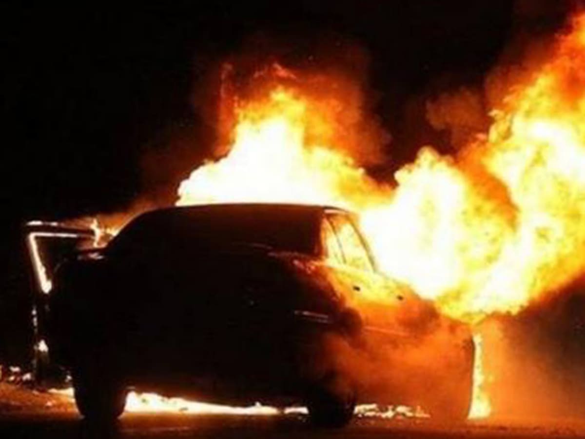 Автомобіль згорів вщент: подробиці пожежі на Ужгородщині
