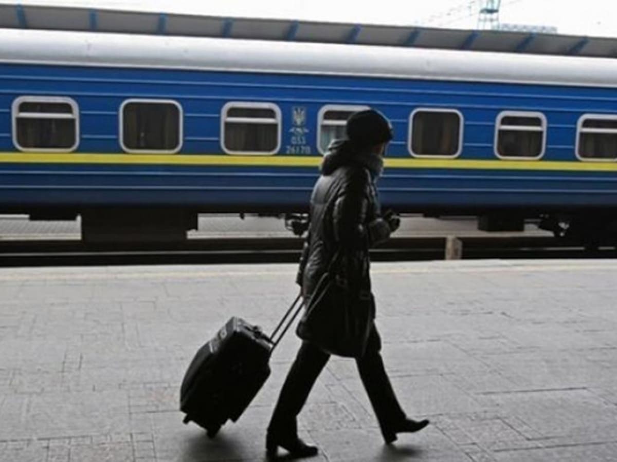 Потяг з Лисичанська до Ужгорода є найзбитковішим для Укрзалізниці фото