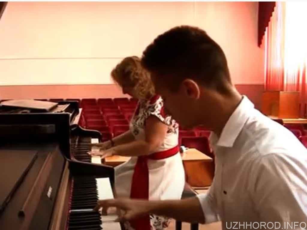 Піаніст із Ужгорода Сергій Фанта отримуватиме президентську стипендію (ВІДЕО)