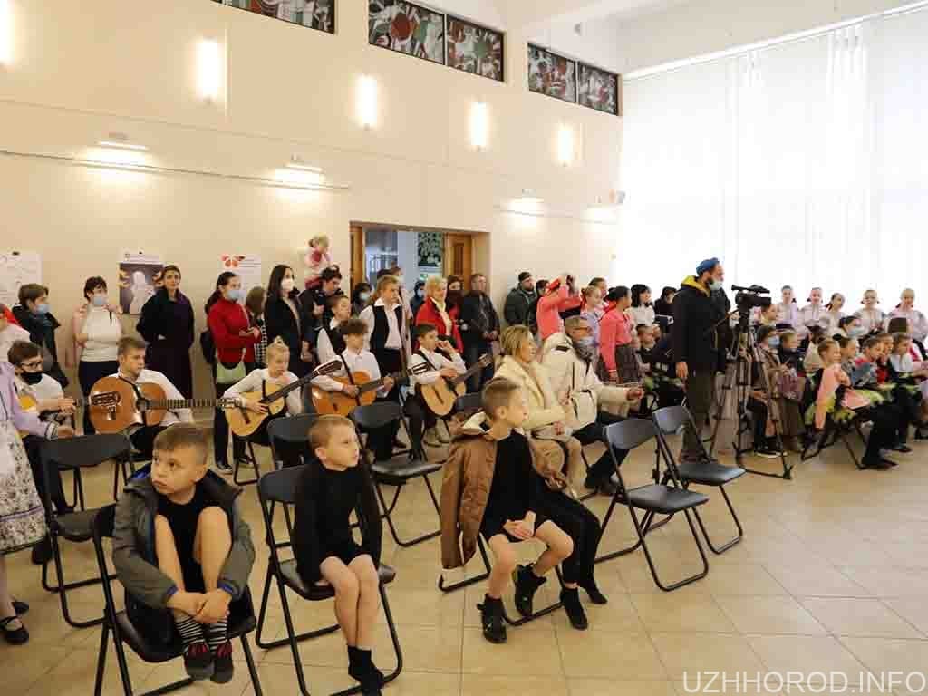 В Ужгороді відкрили виставку “Донорство – це про життя”
