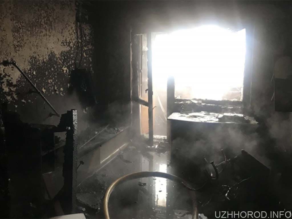 Евакуювали 20 людей: В Ужгороді вчора горіла багатоповерхівка