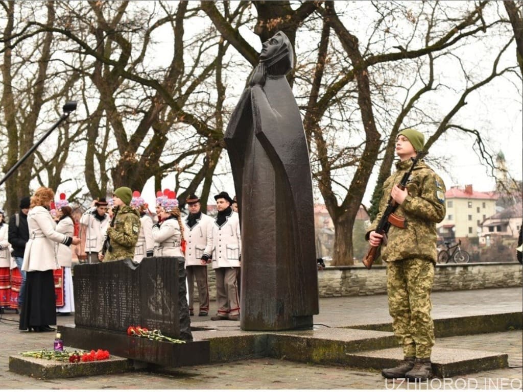 Пам’ять загиблих на території інших держав ушанували в Ужгороді