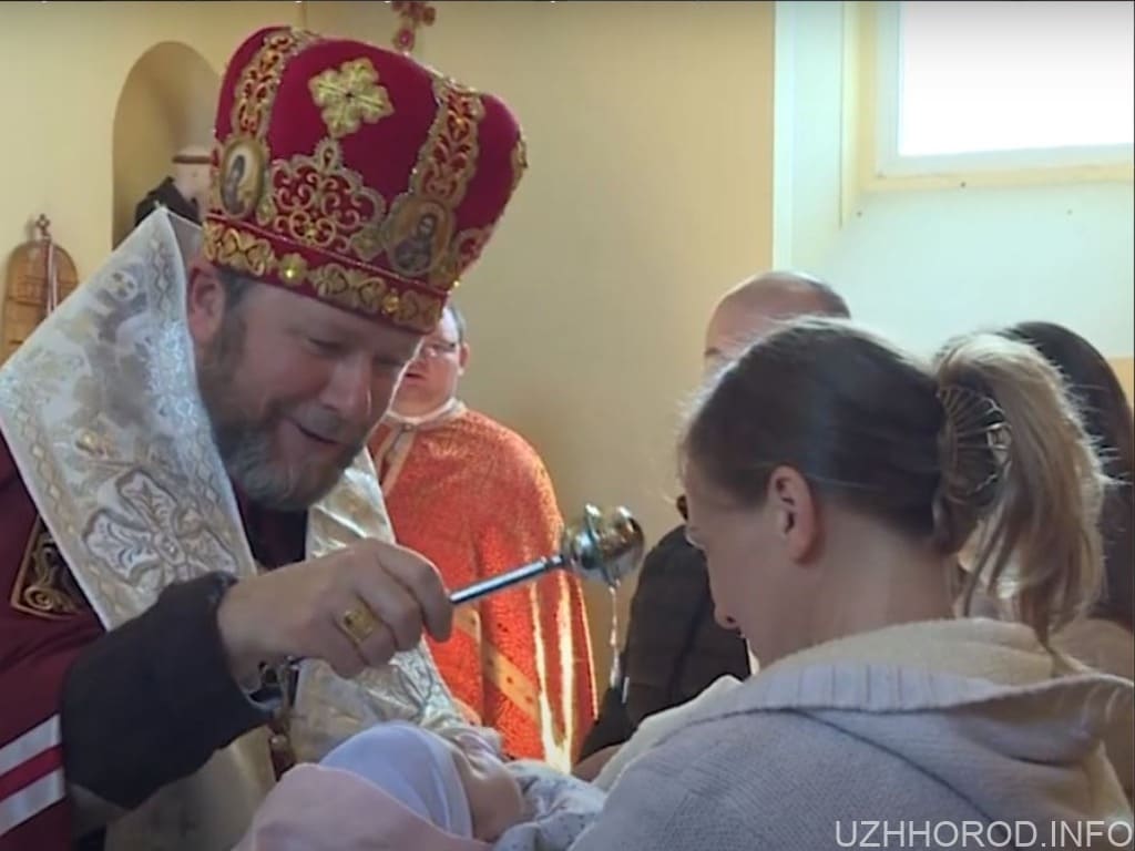 на Ужгородщині похрестили донечку фото