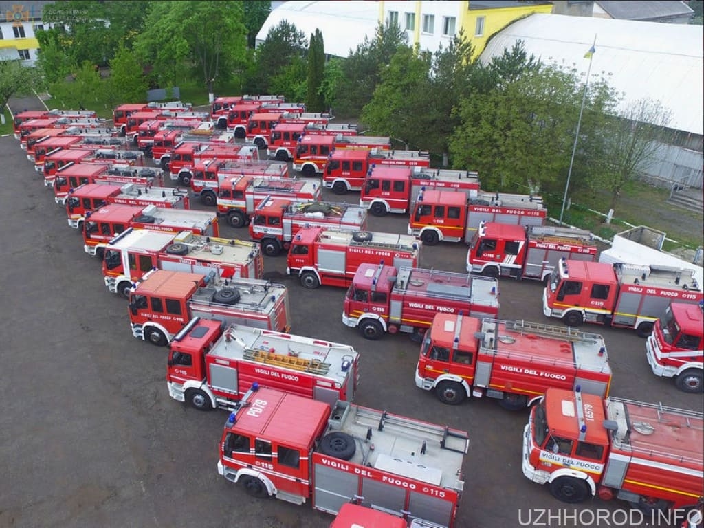 З Італії на Закарпаття прибули 45 пожежних авто, які розподілять по регіонах України