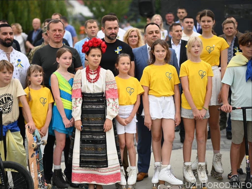 В Ужгороді відзначили День Української Державності фото