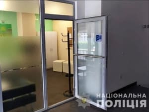 43-річний житель Луганщини обікрав на Закарпатті офіс політичної партії