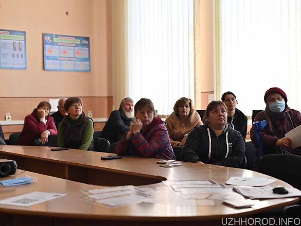 У закладах освіти області вимушені переселенці вивчають українську мову фото