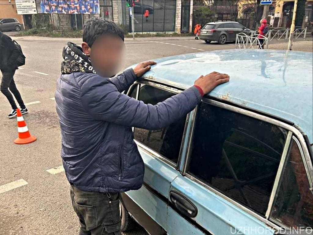 В Ужгороді затримали чоловіка, що викрав авто і їхав на ньому містом п’яний