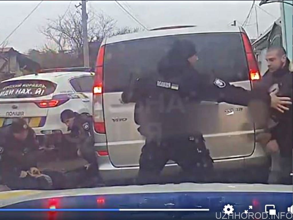 Ужгородські патрульні притягнули до відповідальності водія фото