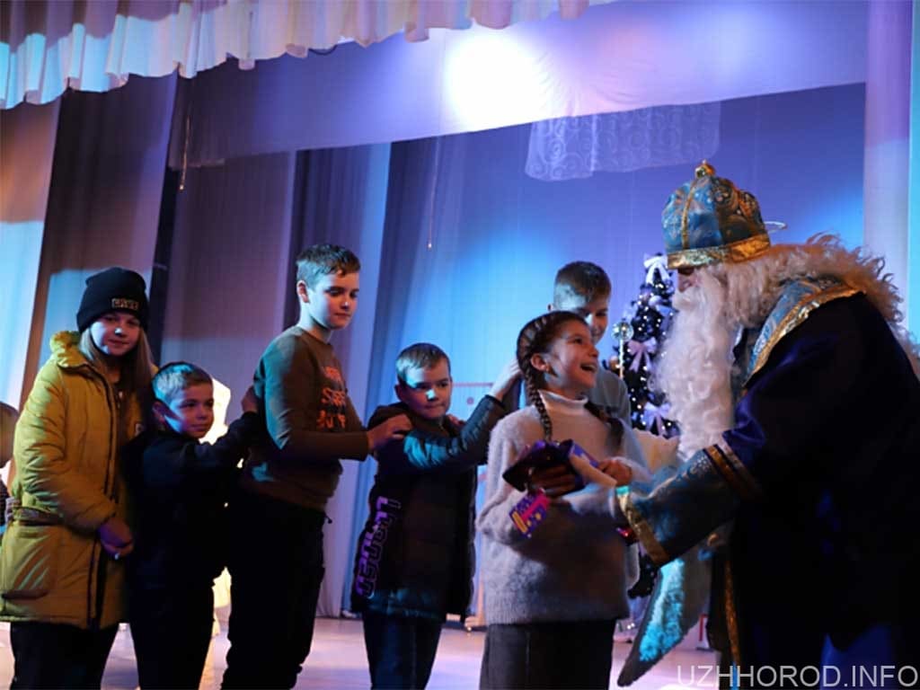 В Ужгороді організували свято для дітей із соціально незахищених категорій фото