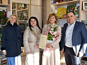 Депутати облради привітали Заслуженого працівника культури України із ювілеєм