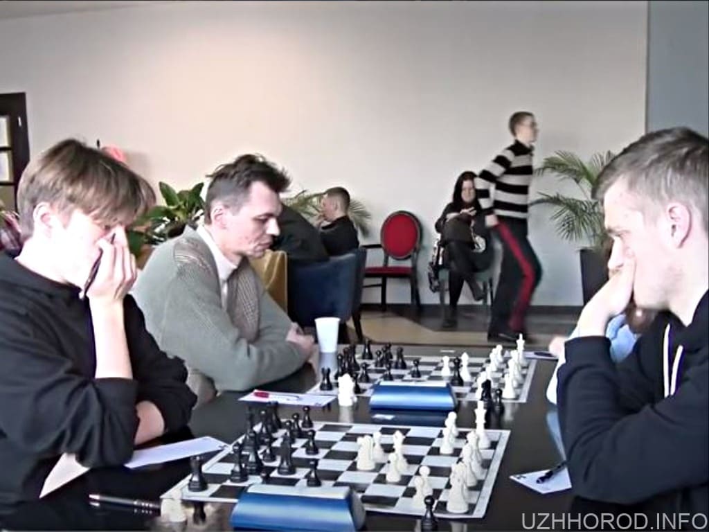 Всеукраїнський благодійний шаховий турнір фото