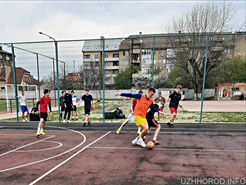 В Ужгороді відбувся святковий футбольний турнір фото