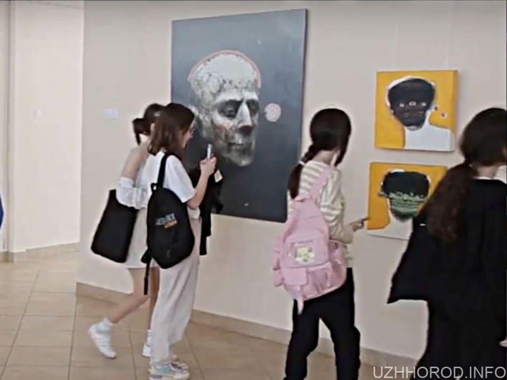 Виставку «Джерело» викладачів Закарпатської академії мистецтв відкрили в Ужгороді