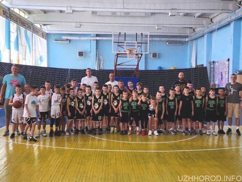 В Ужгороді відбувся баскетбольний турнір серед юнаків фото