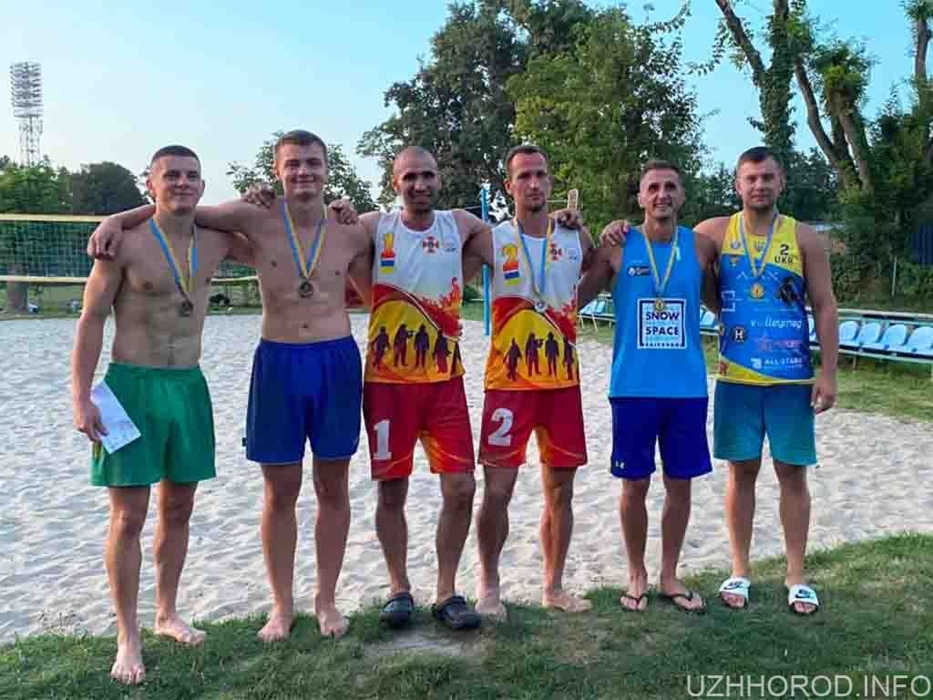Ужгородці стали переможцями турніру з пляжного волейболу фото