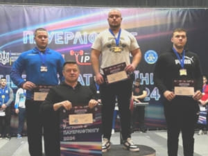 Закарпатець виборов “золото” на чемпіонаті України з пауерліфтингу