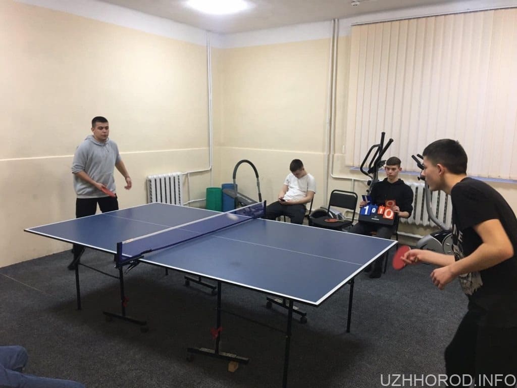 В Ужгородському музколеджі відбувся турнір з настільного тенісу фото