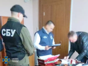За матеріалами СБУ та ДБР підозру отримав заступник голови Полтавської облради, який подорожував Євросоюзом під виглядом службового відрядження