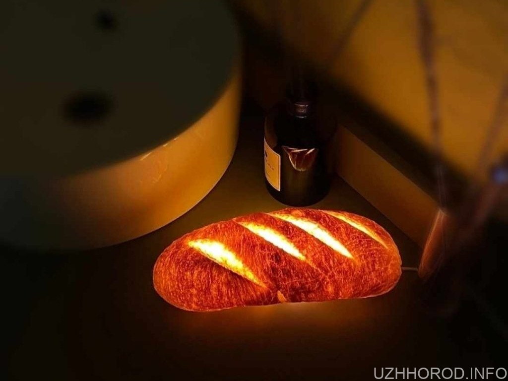 Ужгородець створює світильники із хліба (ФОТО)