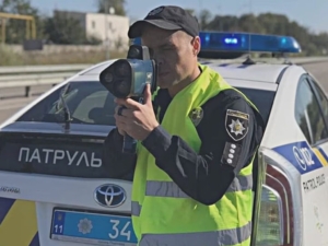 На Закарпатті масово штрафують водіїв: Патрульні поліцейські оприлюднили подробиці