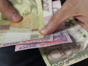 Ужгородський суд оштрафував військового за спробу підкупу прикордонника на КПП «Чоп»