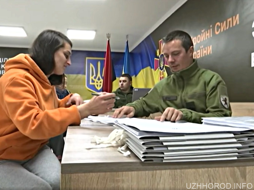 Потрапити у військо, підписати контракт та вибрати частину, де хочете служити, - можливо у відділах рекрутингу ТЦК (ВІДЕО) Потрапити у військо, підписати контракт та вибрати частину, де хочете служити, – можливо у відділах рекрутингу ТЦК (ВІДЕО)