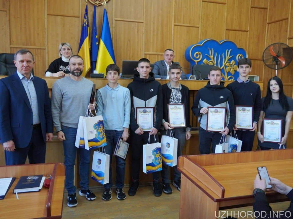 Подяками Ужгородської міської ради нагородили спортсменів (ФОТО) Подяками Ужгородської міської ради нагородили спортсменів (ФОТО)