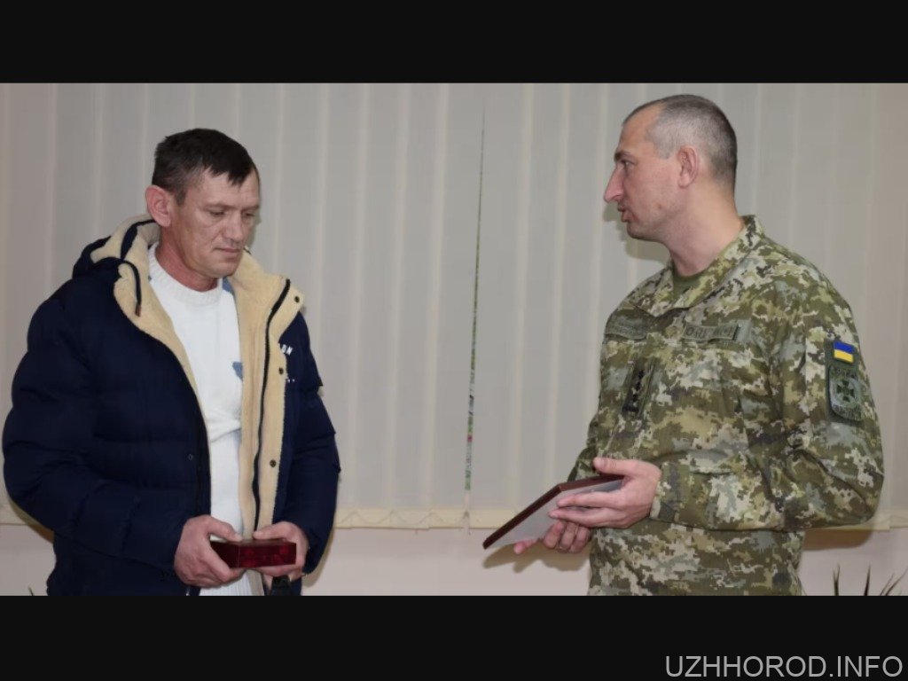 Батькові загиблого прикордонника із Закарпаття вручили державну нагороду Батькові загиблого прикордонника із Закарпаття вручили державну нагороду