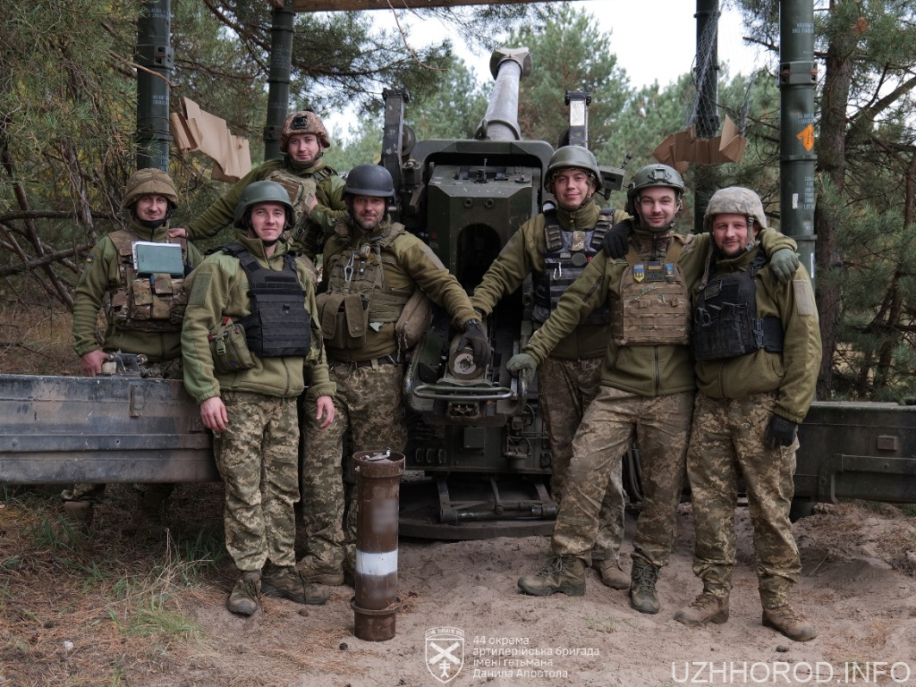 У перший день повномасштабного наступу він сів у свій автомобіль і поїхав до військкомату У перший день повномасштабного наступу він сів у свій автомобіль фото