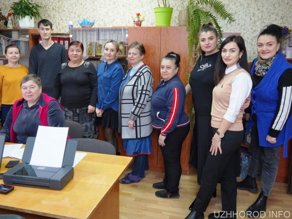 Ужгородський ЦНАП провів виїзний прийом громадян Ужгородський ЦНАП провів виїзний прийом громадян фото
