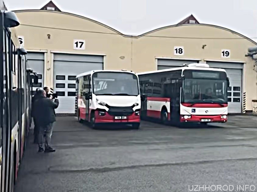 Чеське місто Брно передало Ужгороду два автобуси (ВІДЕО) Чеське місто Брно передало Ужгороду два автобуси (ВІДЕО)