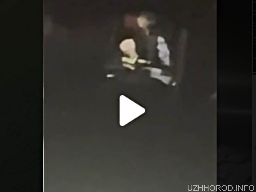 Нюхає порошок у машині: відео з чоловіком, схожим на губернатора Бєлгородщини Гладкова, поширили у мережі (ВІДЕО)