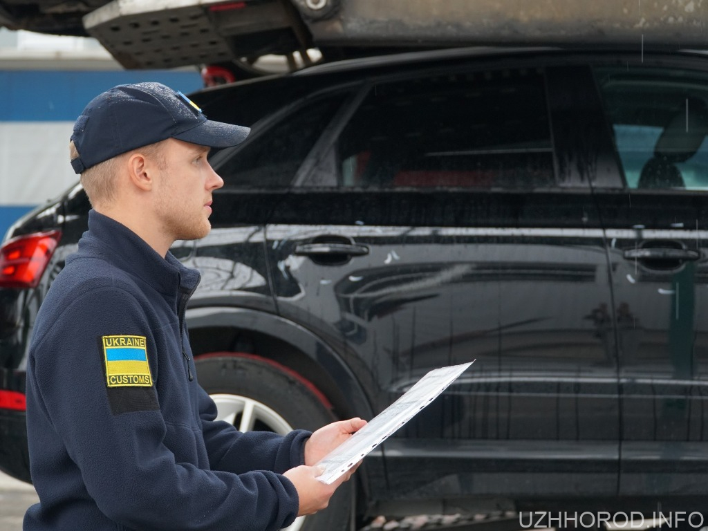 На Закарпатті найбільший попит на розмитнення вживаних авто