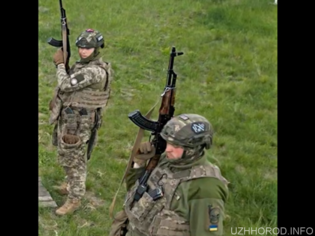 «Контракт 18–24» — це проста і зрозуміла процедура вступу до лав ЗСУ (ВІДЕО) «Контракт 18–24» — це проста і зрозуміла процедура вступу до лав ЗСУ (ВІДЕО)