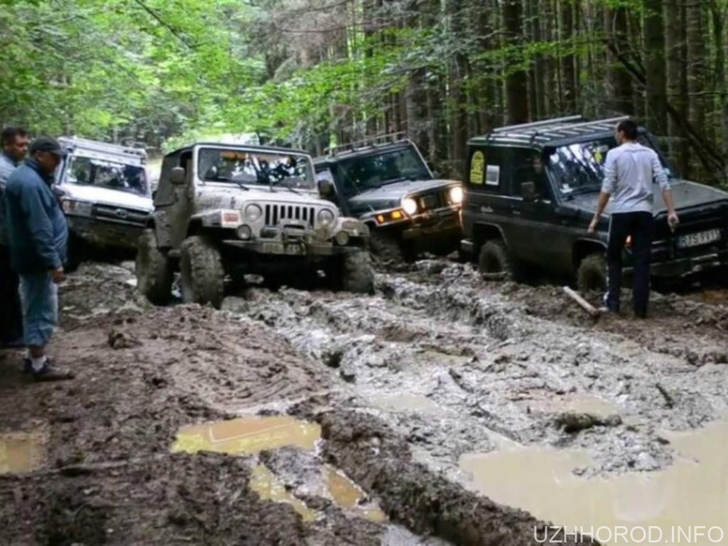 на гору заборонили заїзд позашляховиків фото