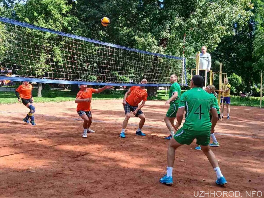 Закарпатський "Сокіл" здобув "золото" Всеукраїнського турніру з волейболу Закарпатський “Сокіл” здобув “золото” Всеукраїнського турніру з волейболу