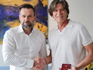 Президент відзначив високою державною нагородою видатного ужгородського лікаря