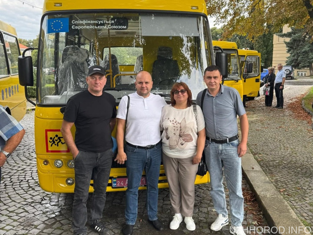 Рахівська громада отримала новий шкільний автобус фото