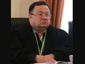 Суддю Воловецького райсуду піймали на хабарі прямо в авто