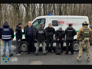 СБУ та Нацполіція заблокували на Закарпатті ухилянтську схему: чоловіків доставляли до кордону на інкасаторських машинах
