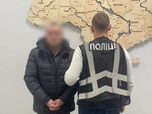 На Тячівщині затримали чоловіка за розбещення 8-річної дівчинки