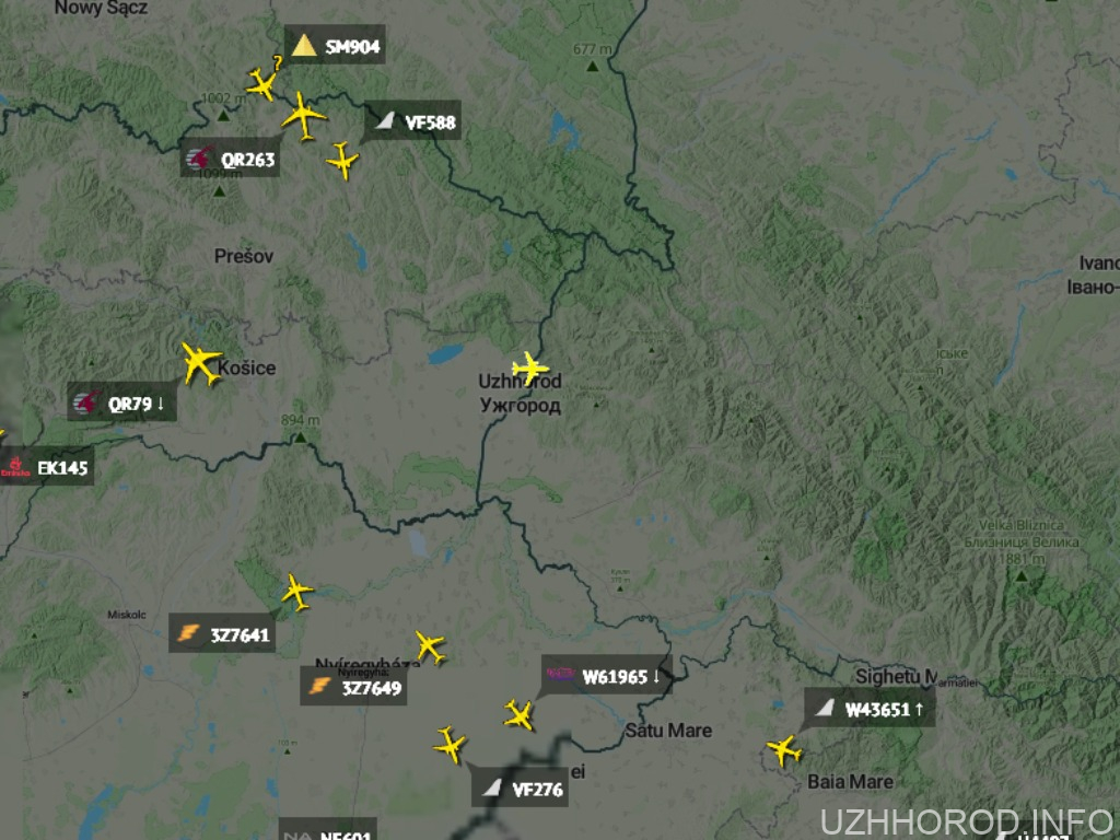 Над Ужгородом помічено літак фото