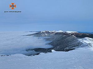 На горі Піп Іван Чорногірський температура повітря -5°С