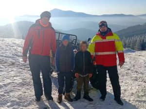 Рятувальники та поліція знайшли двох зниклих дітей після кількох днів пошуків