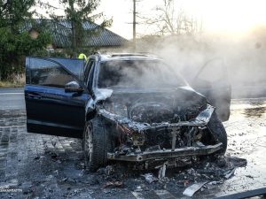 В Ужгороді під час руху загорівся Mercedes-Benz GLS