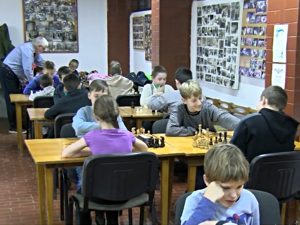 В Ужгороді змагаються на шаховому турнірі до Дня Миколая