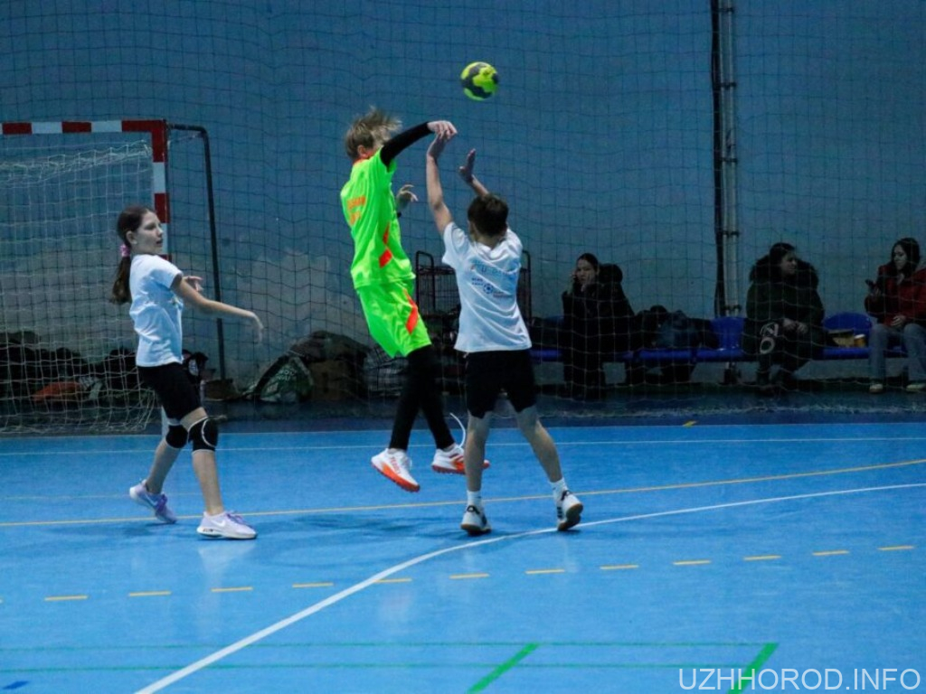 Відбувся фінал з гандболу фото