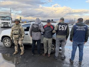 Поблизу кордону зі Словаччиною затримали переправника