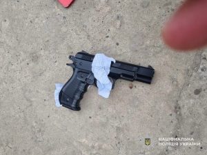 На Закарпатті учень вистрілив у однокласника: поліція працює на місці події (ФОТО)